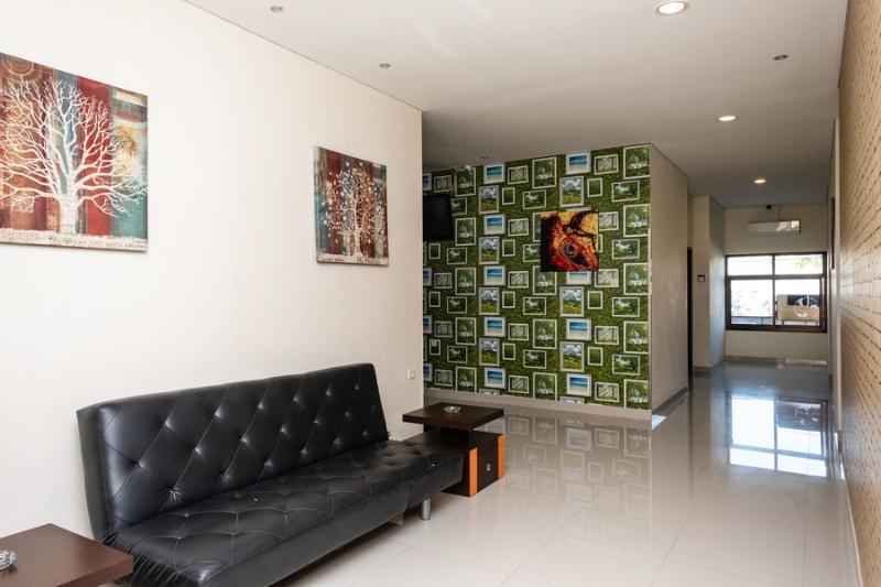 เรดดอร์ซ แอท เปลิตา รายา รัปโปจินี Hotel มากาซาร์ ภายนอก รูปภาพ
