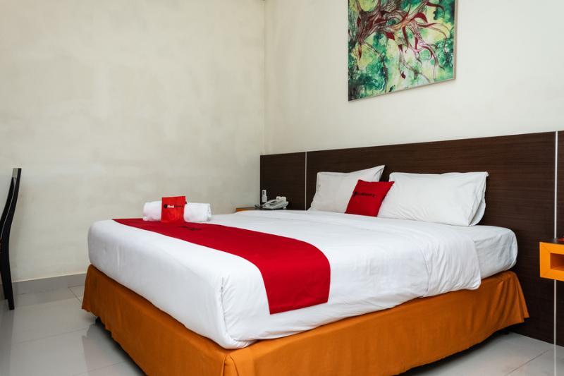 เรดดอร์ซ แอท เปลิตา รายา รัปโปจินี Hotel มากาซาร์ ภายนอก รูปภาพ